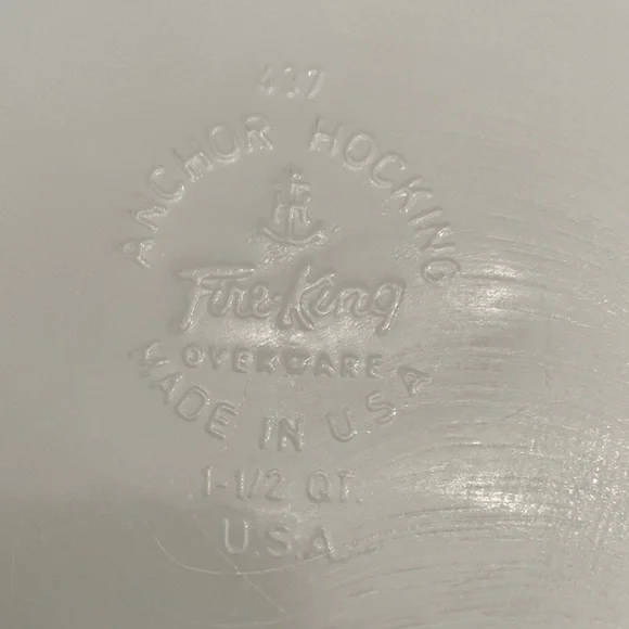 VTG ANCHOR HOCKING FIRE KING MILK GLASS 437 1.5 QUART CANDLE GLOW CASSEROLE DISH - Picture 8 of 8